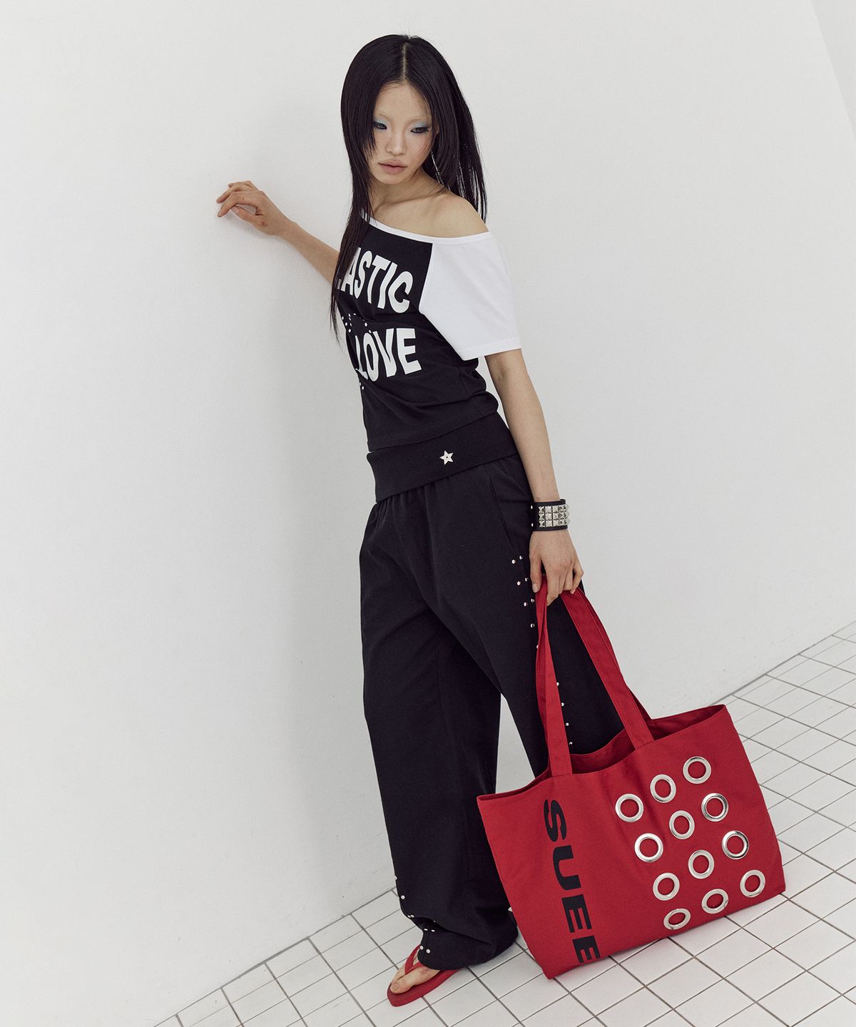 셋업이엑스이(SETUP-EXE) BULLET HOLE SHOPPER BAG / RED