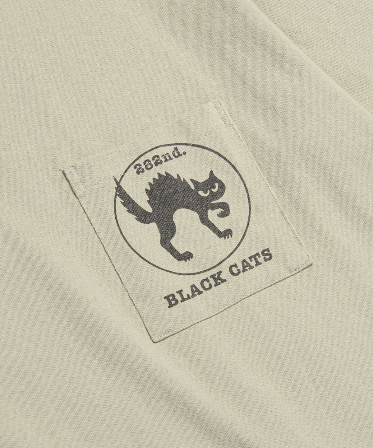 에스피오나지(ESPIONAGE) Black Cats Heavyweight Pocket Tee Sand