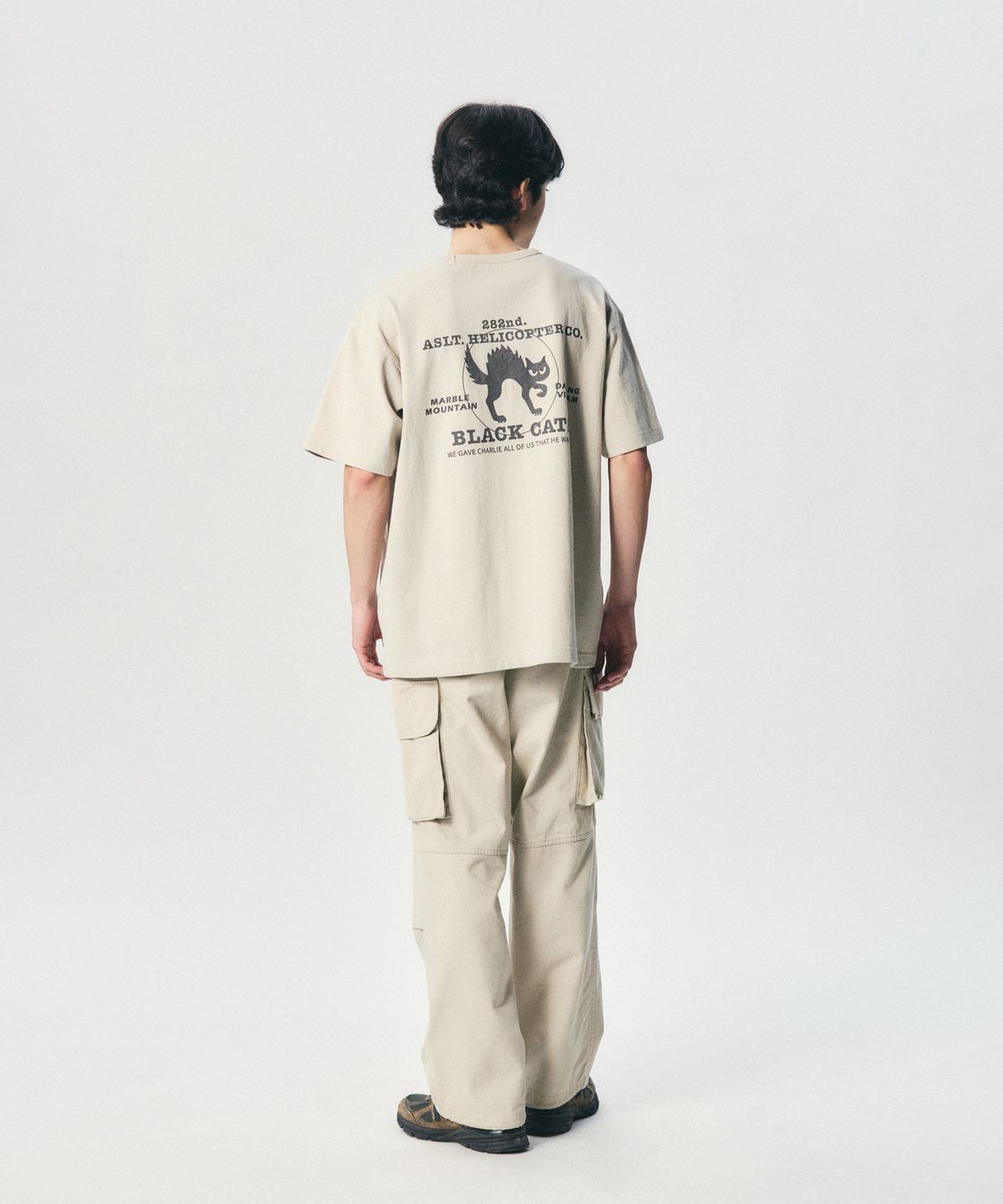 에스피오나지(ESPIONAGE) Black Cats Heavyweight Pocket Tee Sand