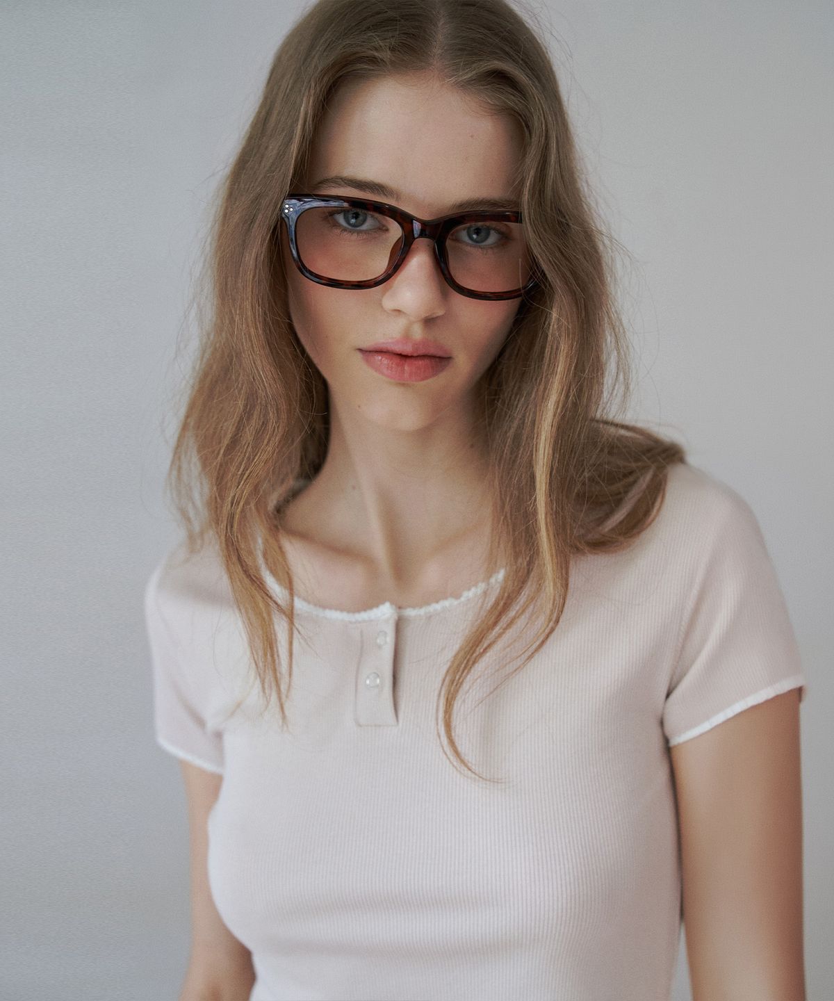 글로우노트(GLOWNOTE) GLOW LACE HENLEY NECK T-SHIRTS (4COLOR)