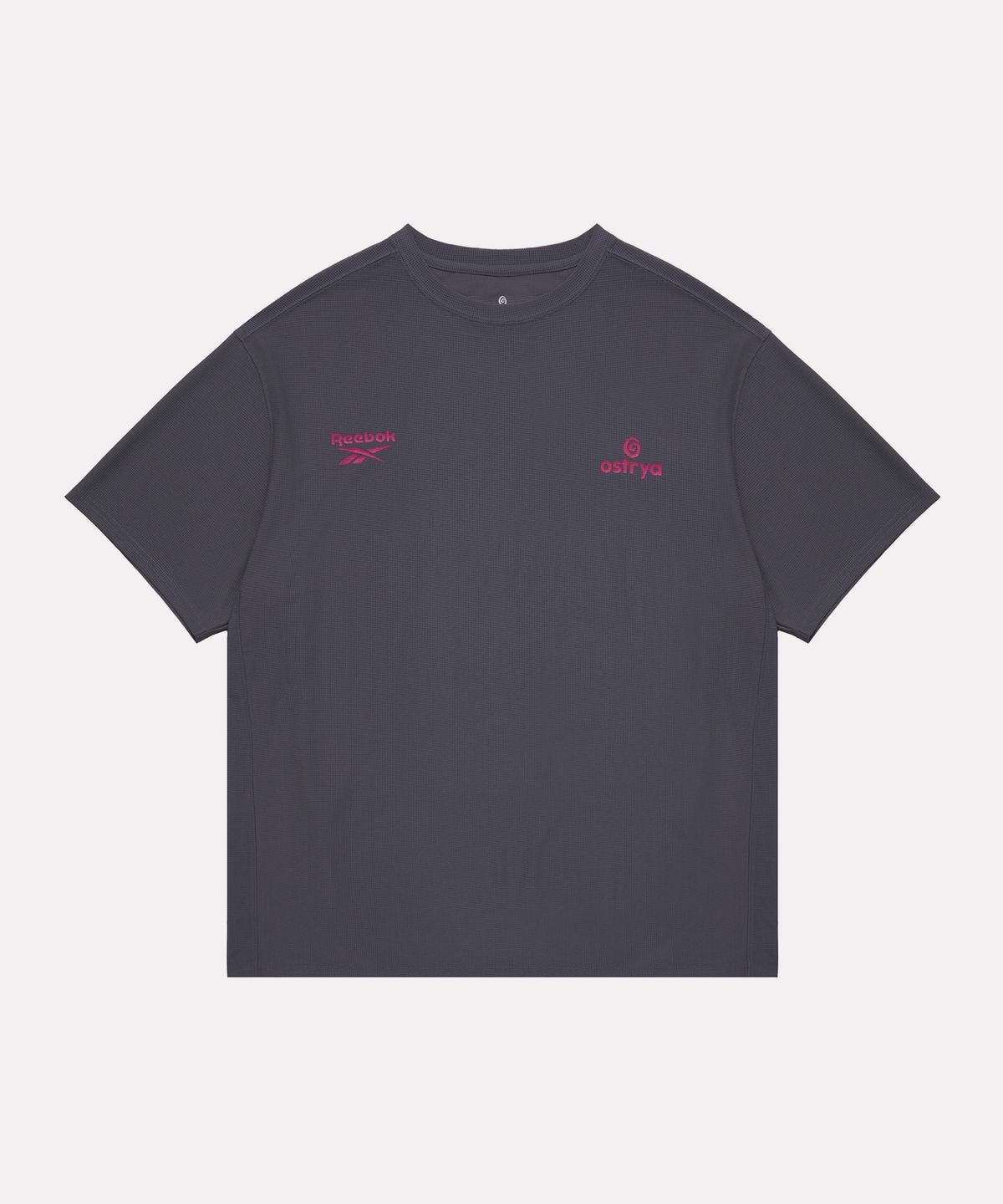 리복(REEBOK) [리복x오스트리야] 퍼포먼스 반팔티 - 딥 차콜