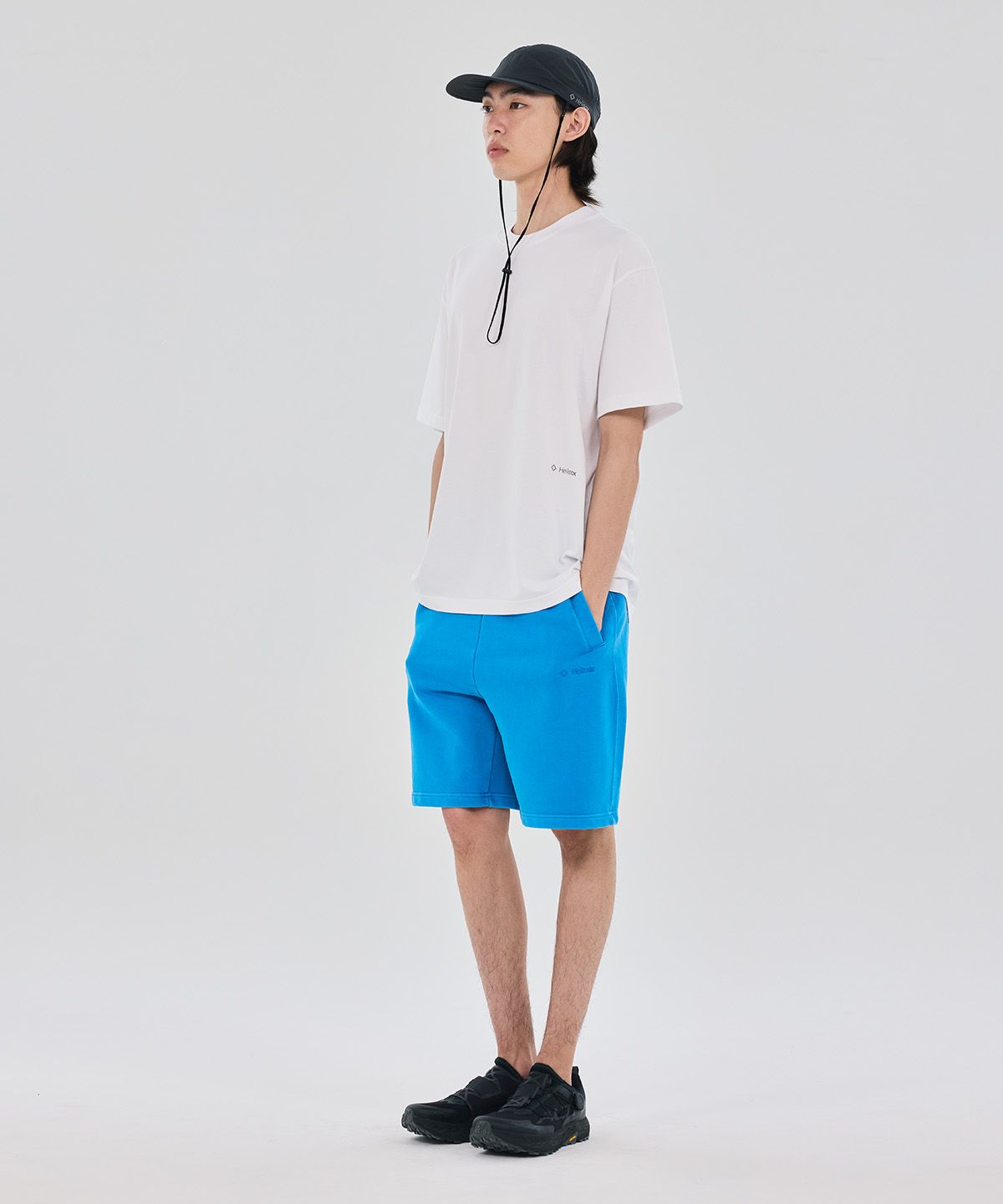 헬리녹스 웨어(HELINOX WEAR) MAGIC HOURS 로고 반팔티셔츠_White