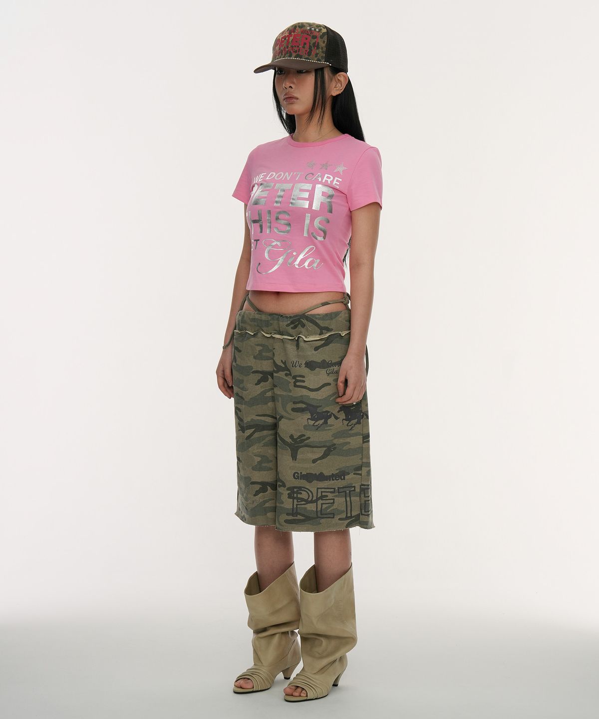 길라아카이브(GILAARCHIVE) STRAP WAIST DOODLE BERMUDA SWEAT SHORTS_CAMO
