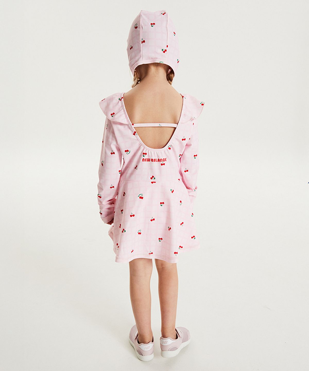 뉴발란스 키즈(NEWBALANCEKIDS) NBgC Cherry Blossom_패턴 원피스 래쉬가드 아동 수영복 NK9RG3773G25