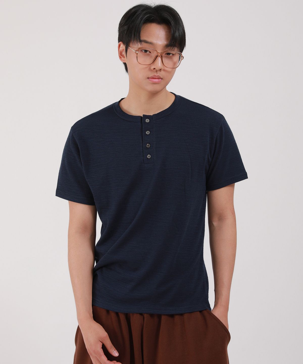 디벨로브(DEVELOVE) 슬라브 헨리넥 반팔 티셔츠_네이비
