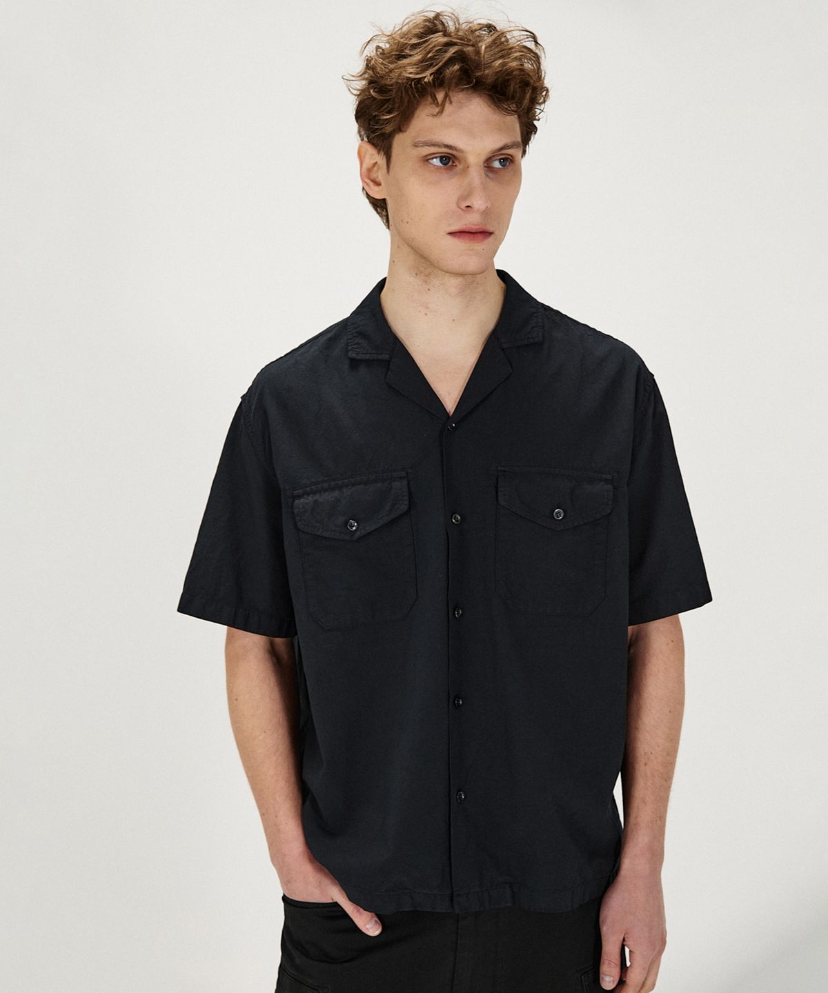 셔터(SHIRTER) GARMENT DYED RELAXED SHIRT (BLACK)
