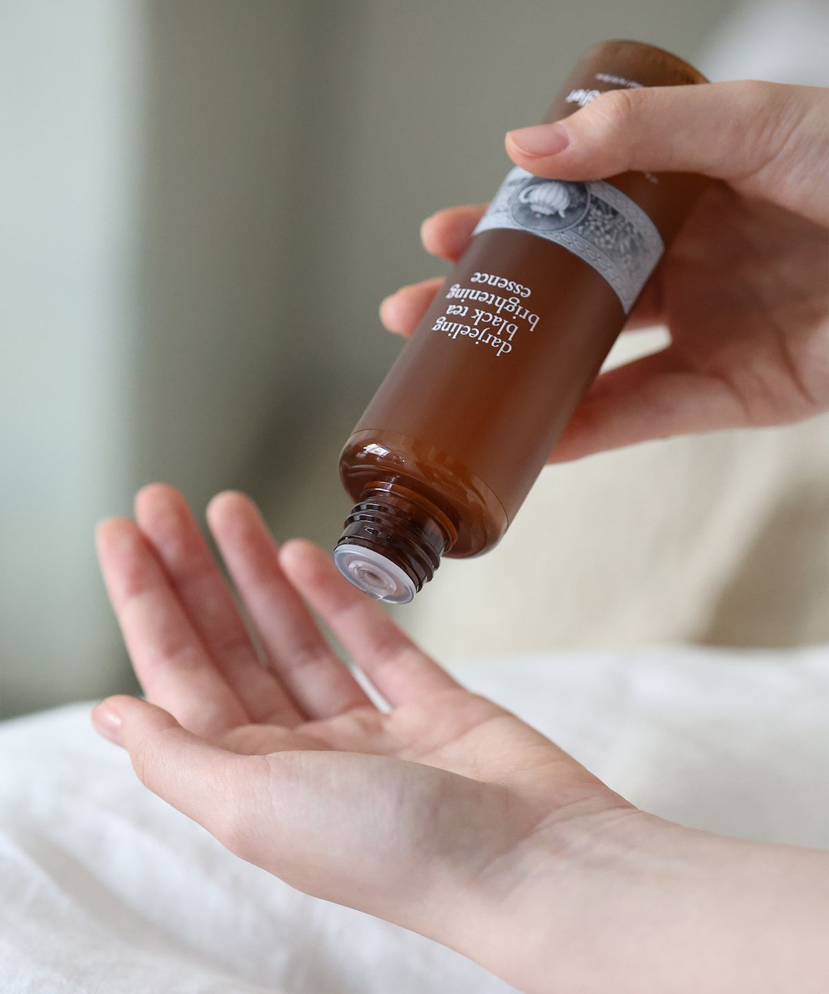 그란디디에(GRANDIDIER) 다즐링 블랙티 브라이트닝 에센스 146ml