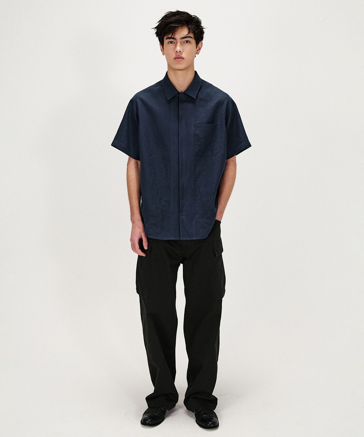 셔터(SHIRTER) PURE LINEN SHORT SLEEVE SHIRT (NAVY)