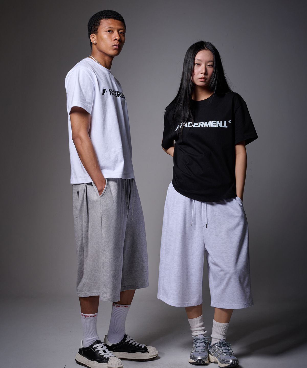 페이더먼트(FADERMENT) 사이드턱 벨티드 아일렛 버뮤다 스웨트 팬츠(Black)
