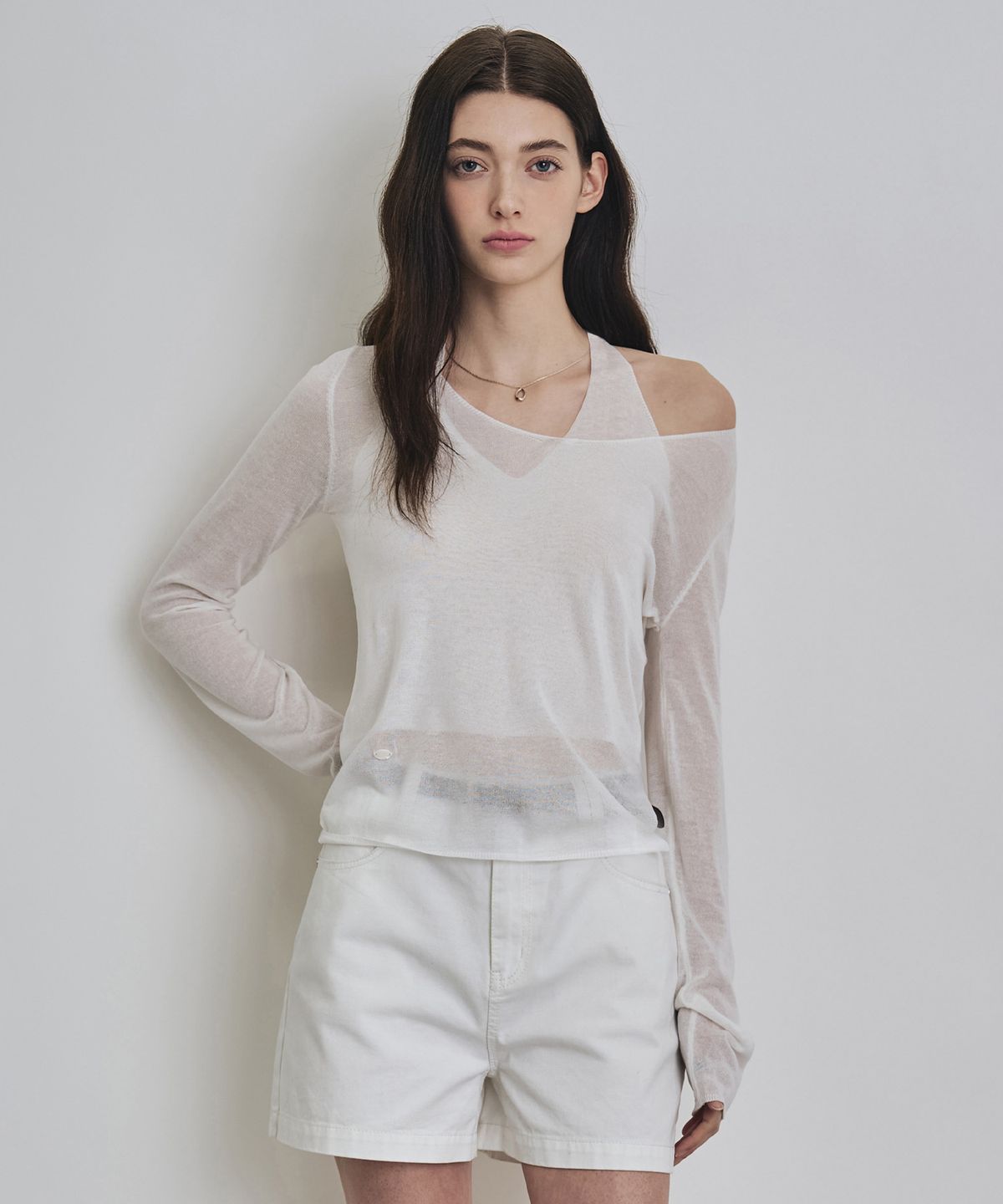 커스텀어클락 우먼(COSTUMEOCLOCK WOMAN) 린넨 시스루 홀터넥 레이어드 니트 셋업 4 COLOR COWKT015