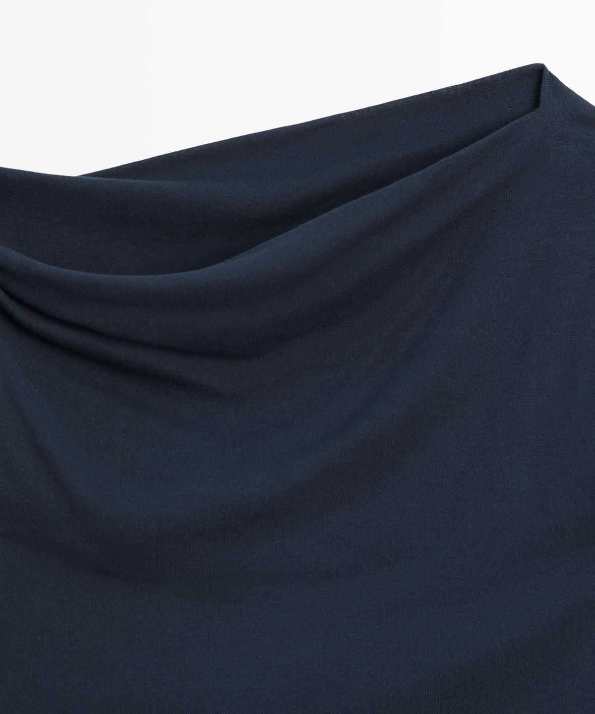 마시모두띠(MASSIMO DUTTI) 아시메트릭 드롭 숄더 탑