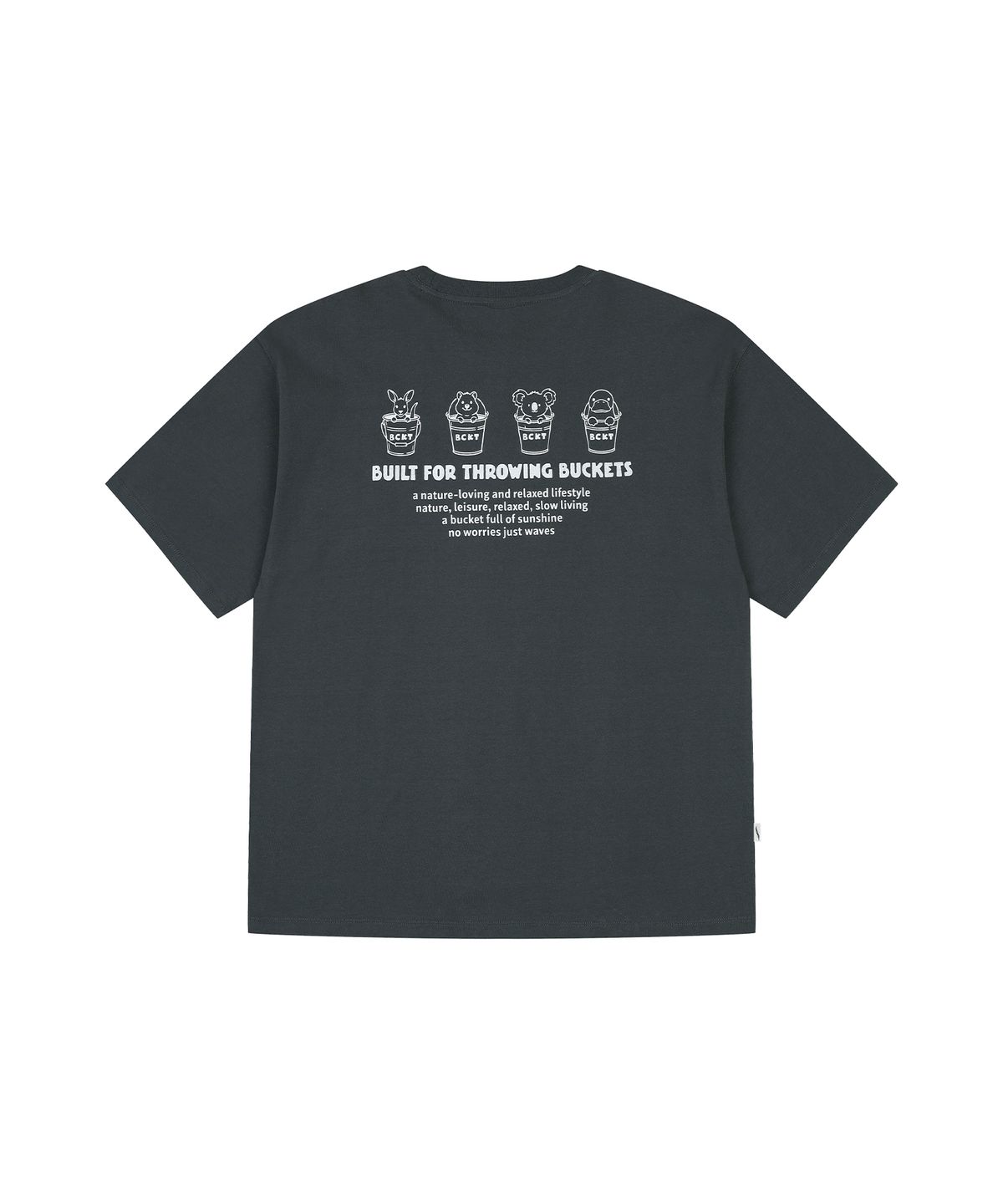 버킷(BUCKET) BCKT FRIENDS IN BUCKET T-SHIRT [CHARCOAL]