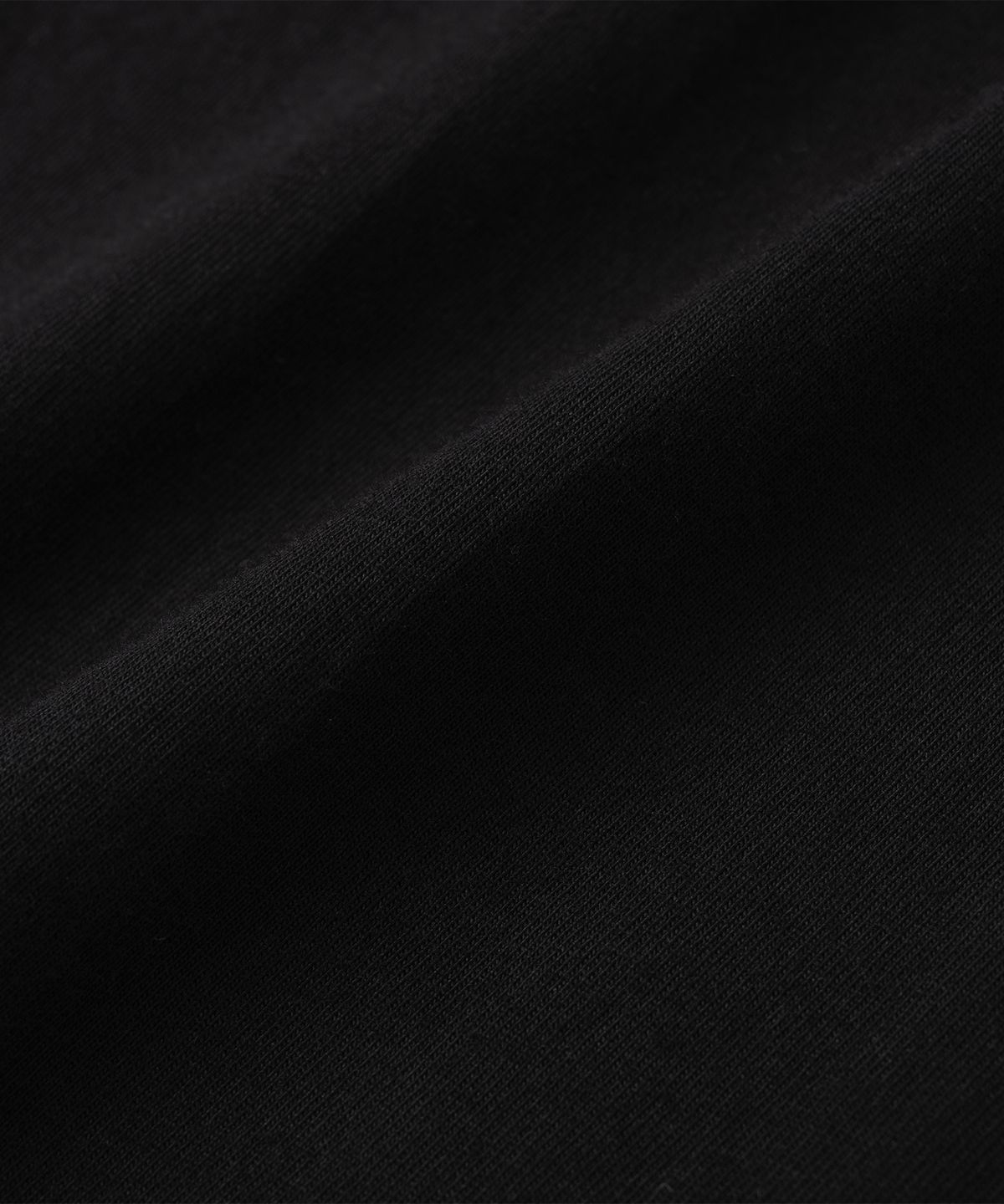 니티드(KNITTED) 헤븐리 버닝 하트 크롭 티셔츠 BLACK