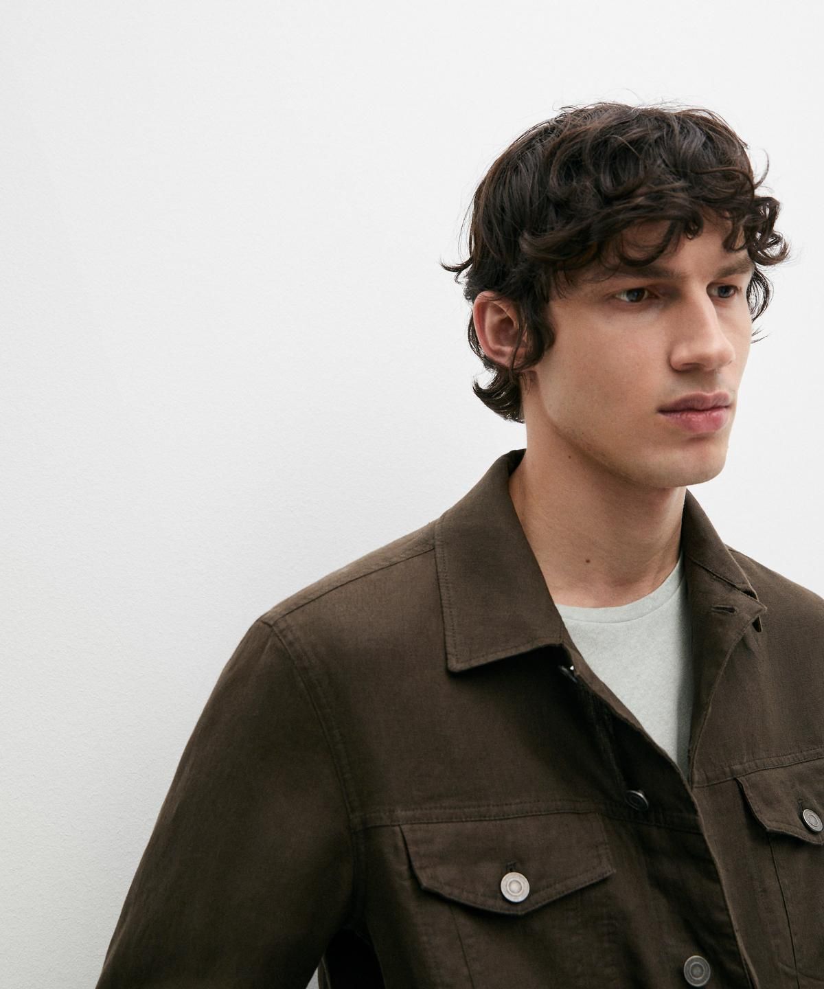 마시모두띠(MASSIMO DUTTI) 포켓 디테일 100% 린넨 재킷