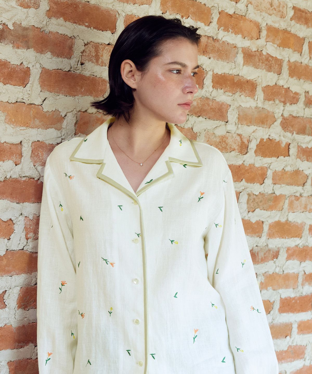 프리터(FRITUR) Bloom Embroidered Shirt White_F262SH03