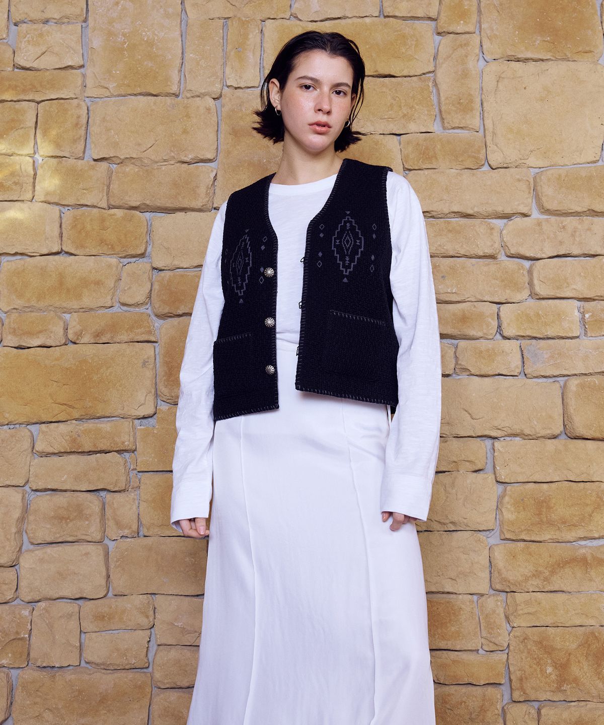 프리터(FRITUR) Aztec Embroidered Vest Black_F262VE01