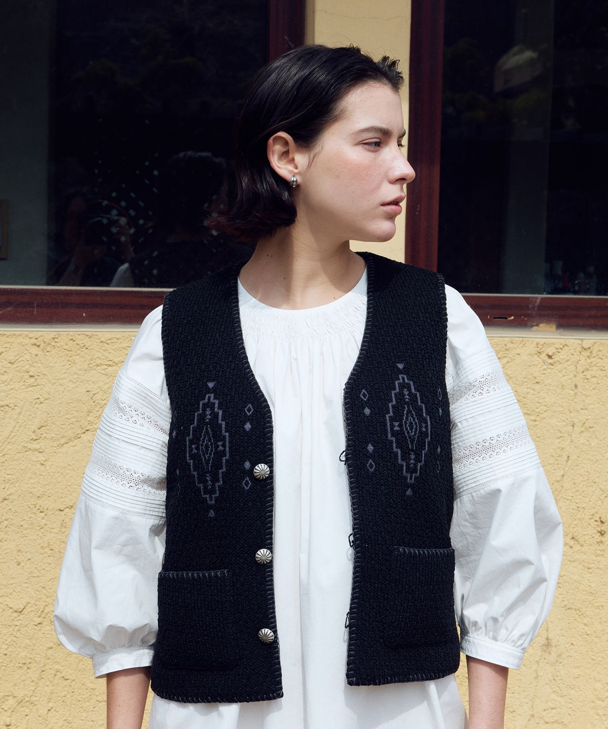 프리터(FRITUR) Aztec Embroidered Vest Black_F262VE01