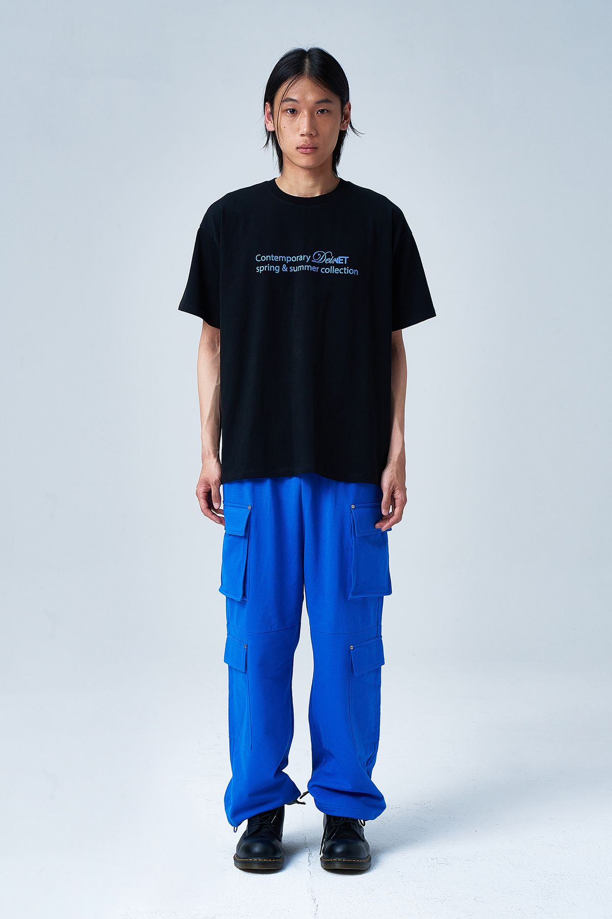 다이닛(DEINET) CONTEMPORARY T-SHIRT IN BLACK