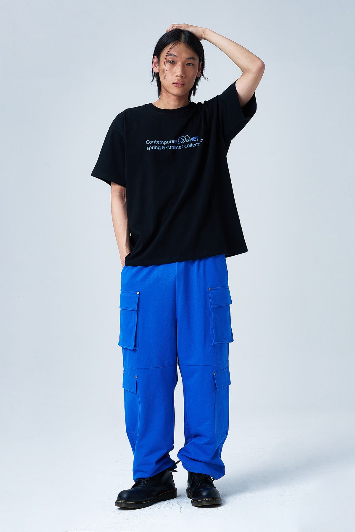 다이닛(DEINET) CONTEMPORARY T-SHIRT IN BLACK