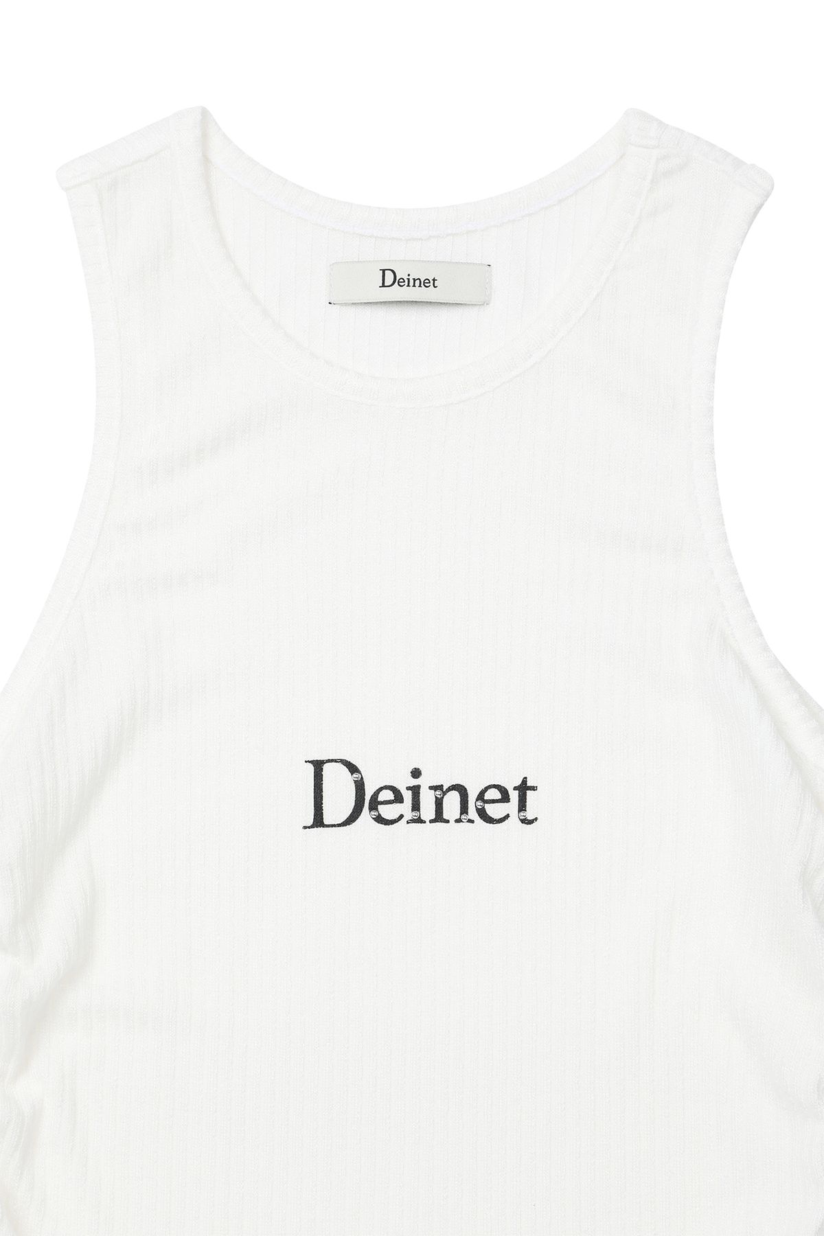 다이닛(DEINET) LOGO SHIRRING SLEEVELESS IN WHITE