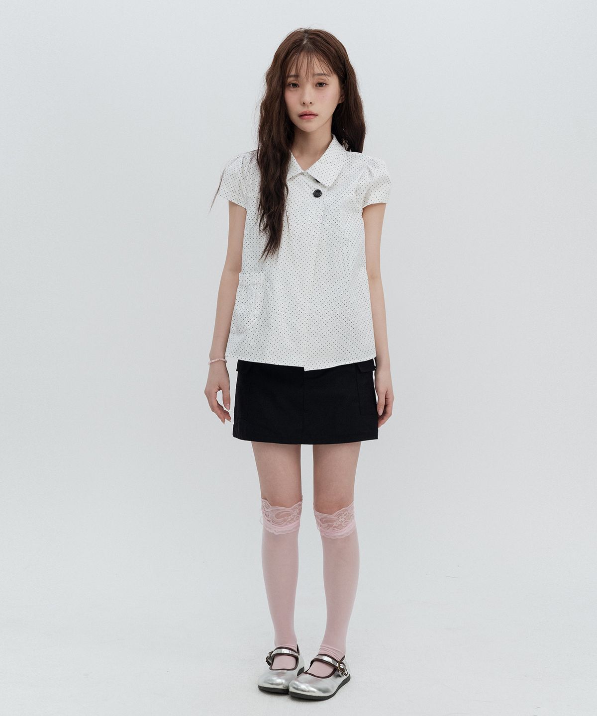 하이스쿨디스코(HIGH SCHOOL DISCO) 도트 버튼 퍼프소매 블라우스_화이트