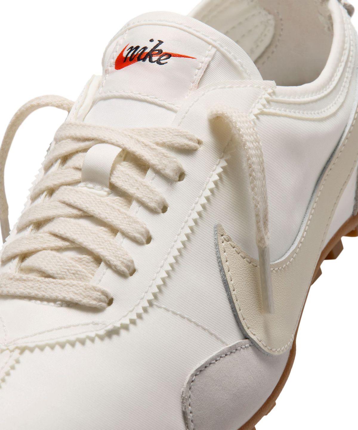 나이키(NIKE) 문 슈 OG W - 서밋 화이트:검 라이트 브라운:소프트 펄 / IW0955-100