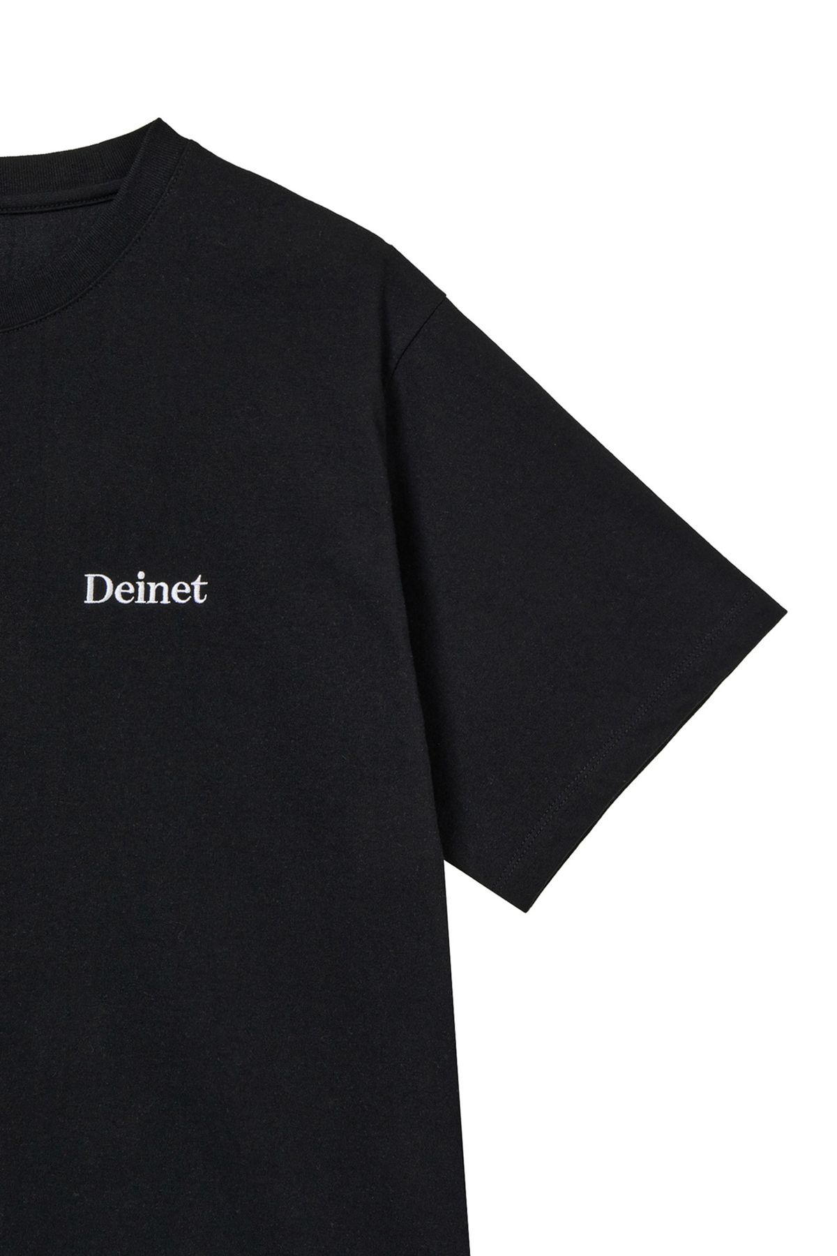 다이닛(DEINET) LOGO EMBROIDERY OVERSIZED T-SHIRT IN BLACK