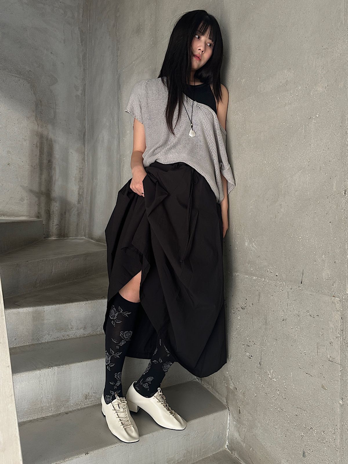 아포엠(APOEM) Flower Sheer Knee Socks(2C)