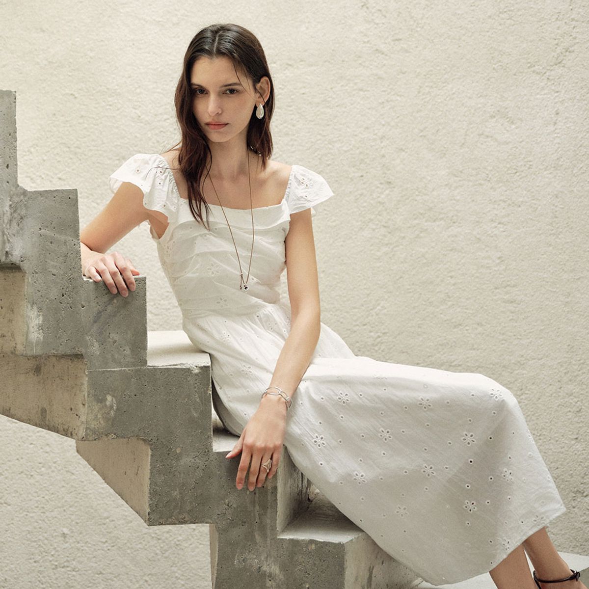 에이앤레이(AEIREI) AR_Eyelet embroidery cotton dress_2color