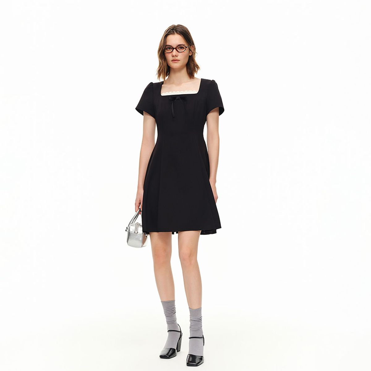 에이앤레이(AEIREI) AR_Lace trim square neck dress
