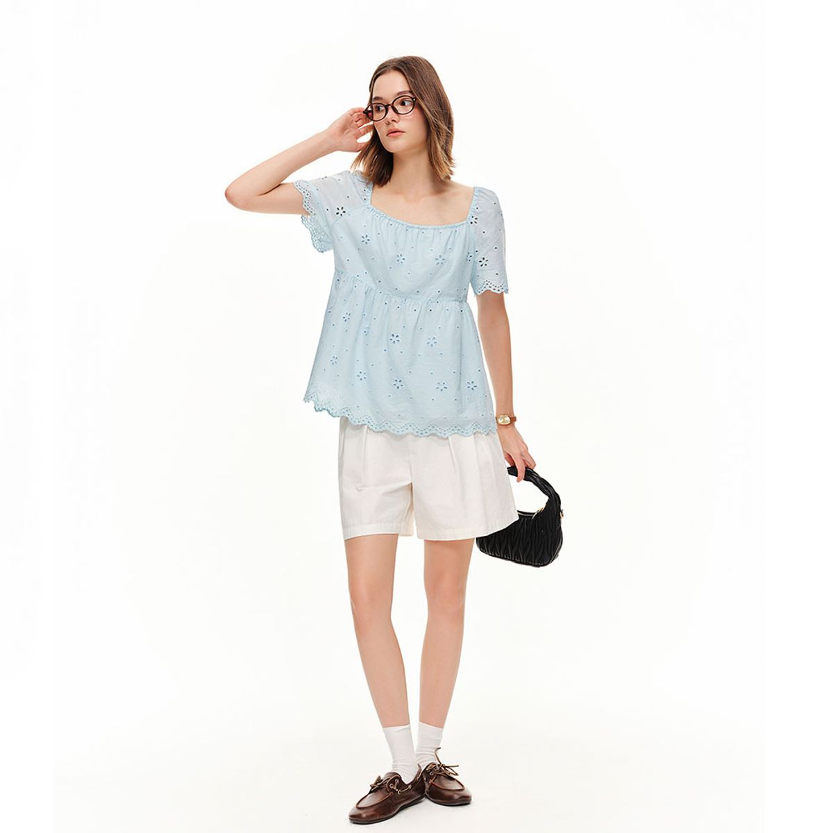에이앤레이(AEIREI) AR_Eyelet embroidered blouse