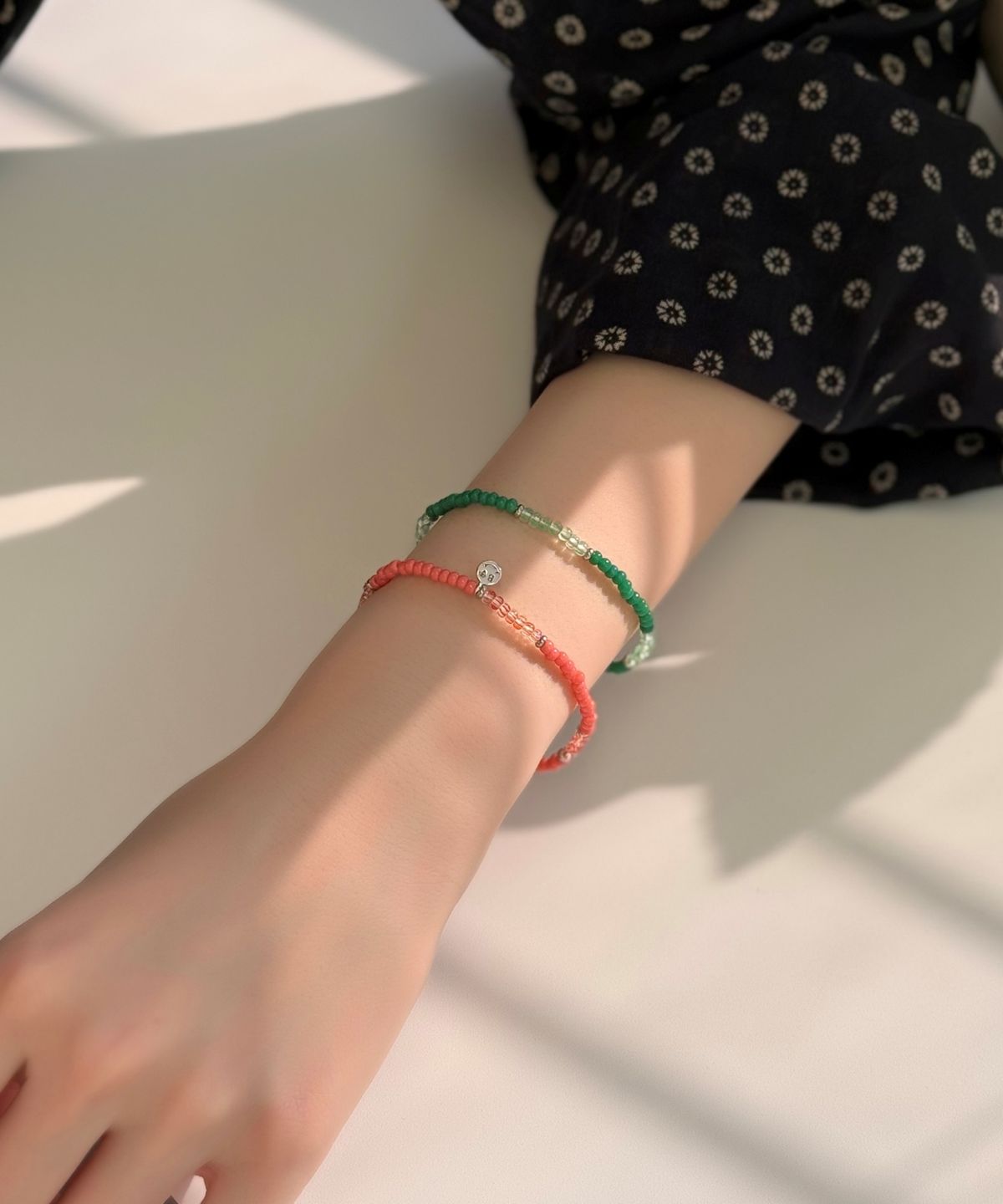 봉보(BONBEAU) Color stripe mix beads Bracelet 투명 스트라이프 컬러 믹스 비즈 팔찌