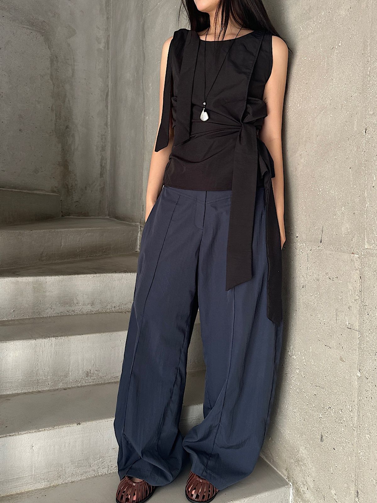 아포엠(APOEM) Drape Tie Blouse (2C)