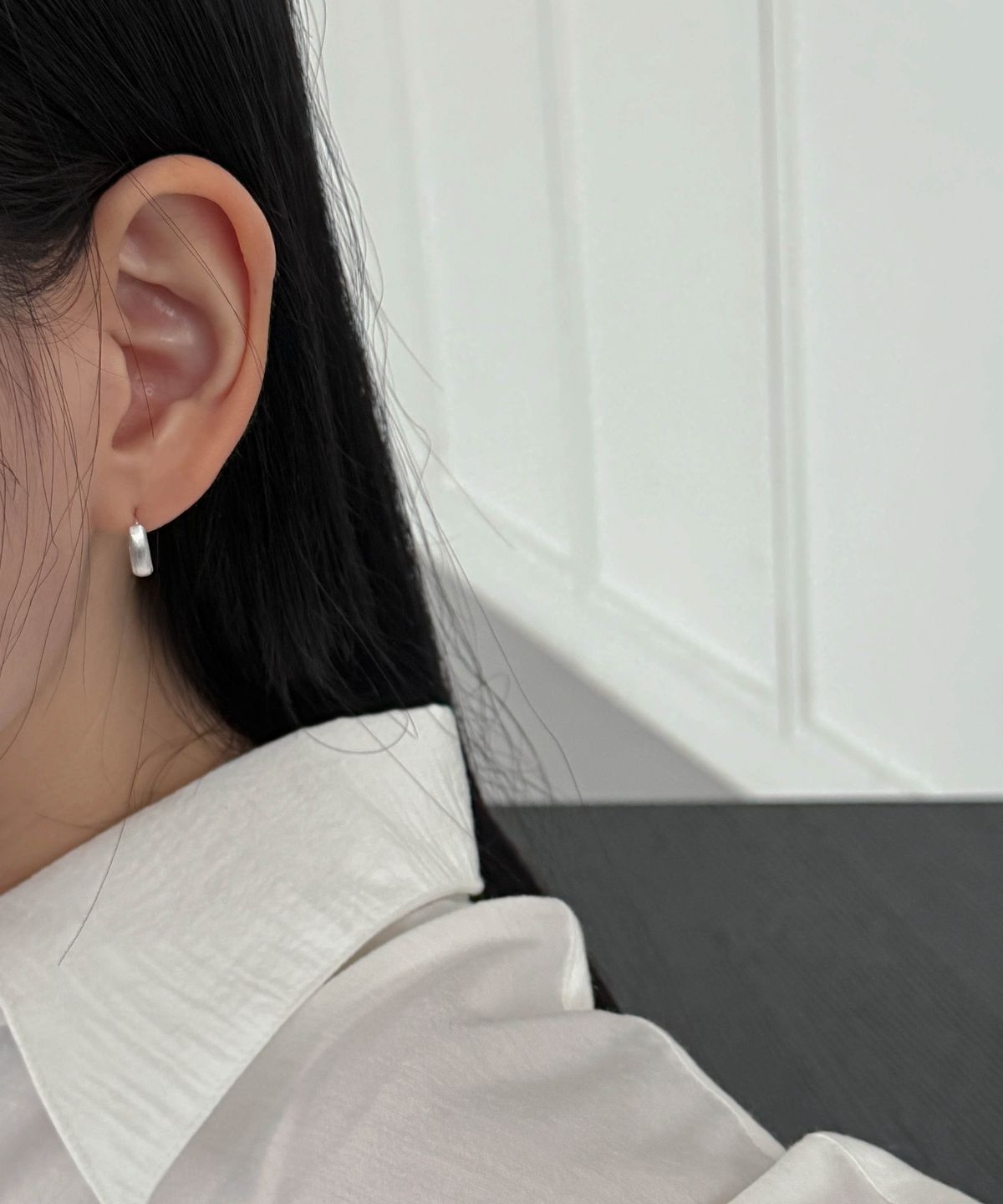 바라두(BARADU) 925 Oval sanding hoop earring