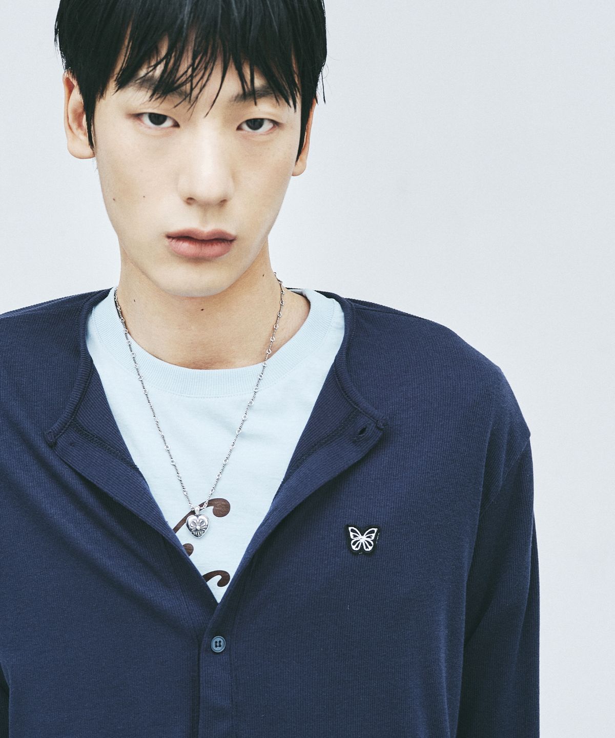 닉앤니콜(NICK&NICOLE) RIBBED BUTTERFLY PATCH CARDIGAN_NAVY