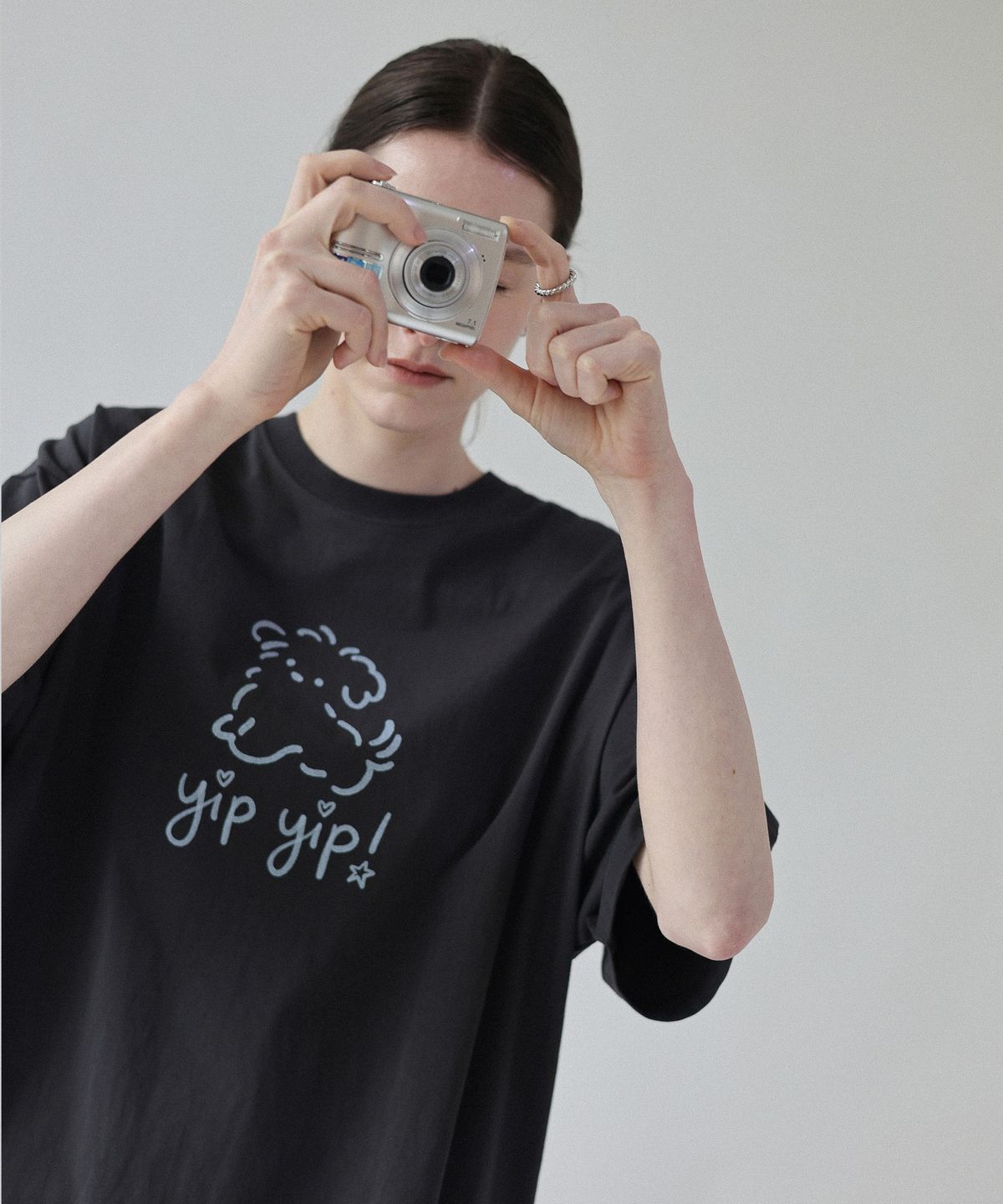 클래프(CLAFF) 퍼피 라운드 반팔 티셔츠_charcoal