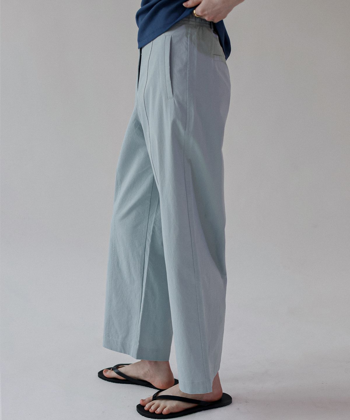 클래프(CLAFF) 이지 절개 뒷밴딩 팬츠_light blue / (S,M,L ,XL)