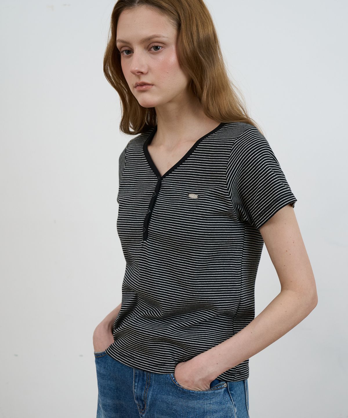 드헤베(DEHEVE) Stripe Henley Neck T-shirt [Black]