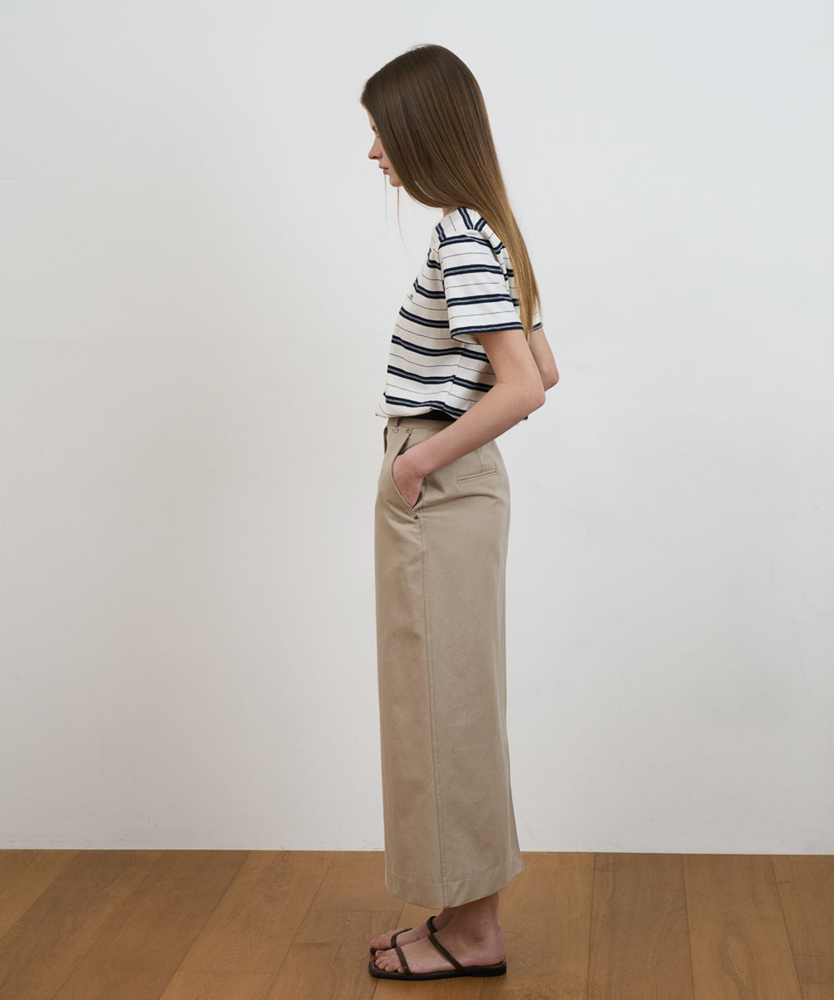 드헤베(DEHEVE) Minimal Logo Stripe T-shirt [Ivory]