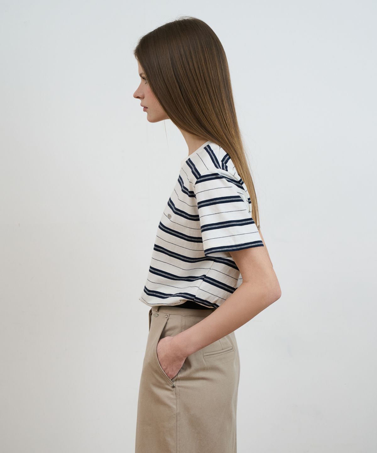 드헤베(DEHEVE) Minimal Logo Stripe T-shirt [Ivory]