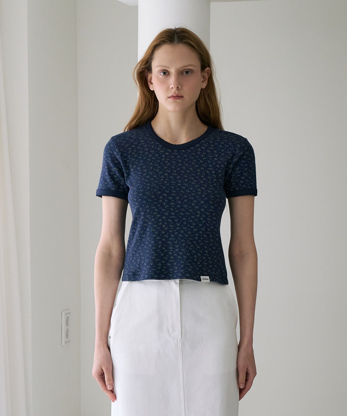 드헤베(DEHEVE) Flower Lace T-shirt [Navy]
