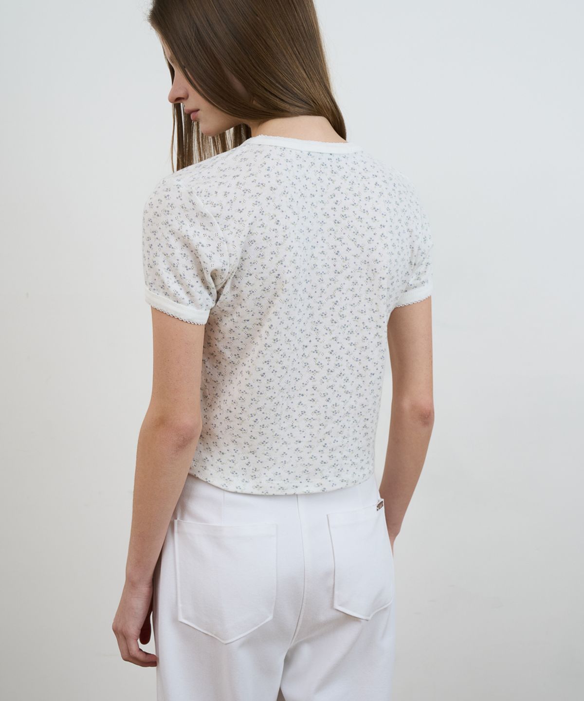 드헤베(DEHEVE) Flower Lace T-shirt [Ivory]