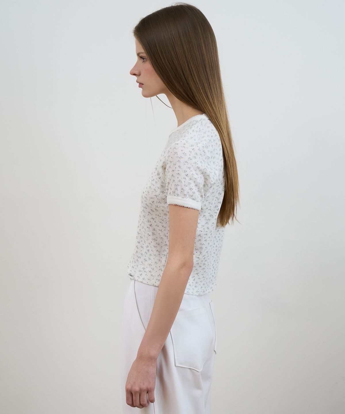 드헤베(DEHEVE) Flower Lace T-shirt [Ivory]