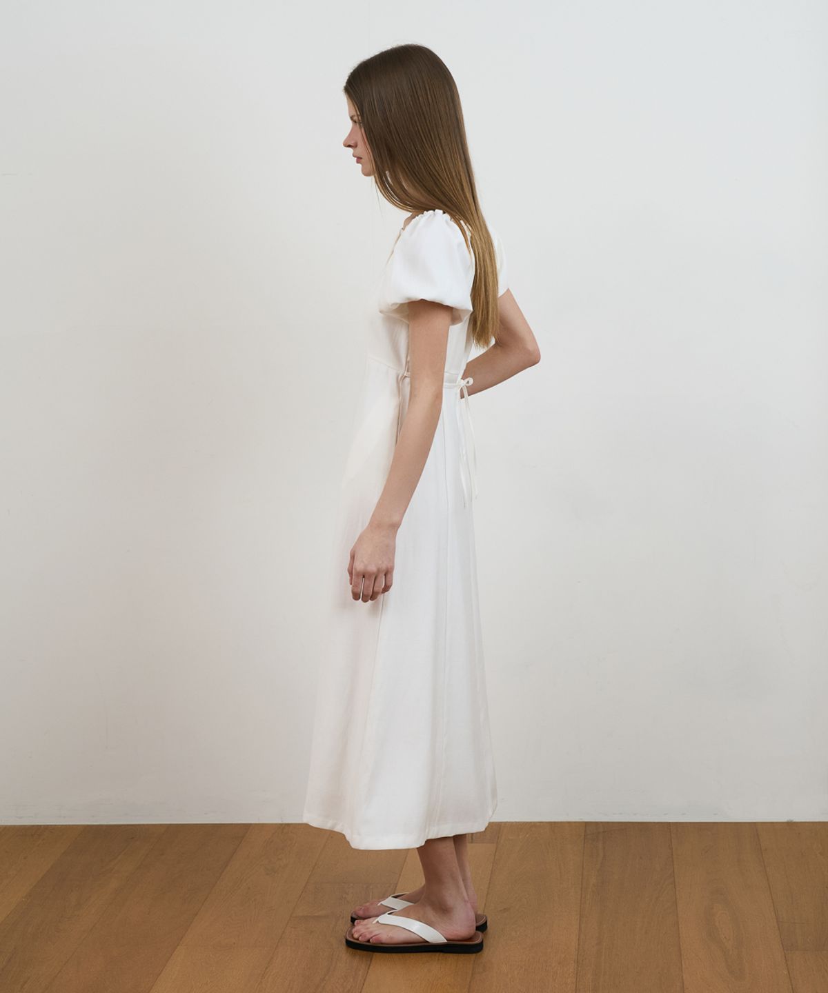 드헤베(DEHEVE) Square Neck Puff Dress [Ivory]