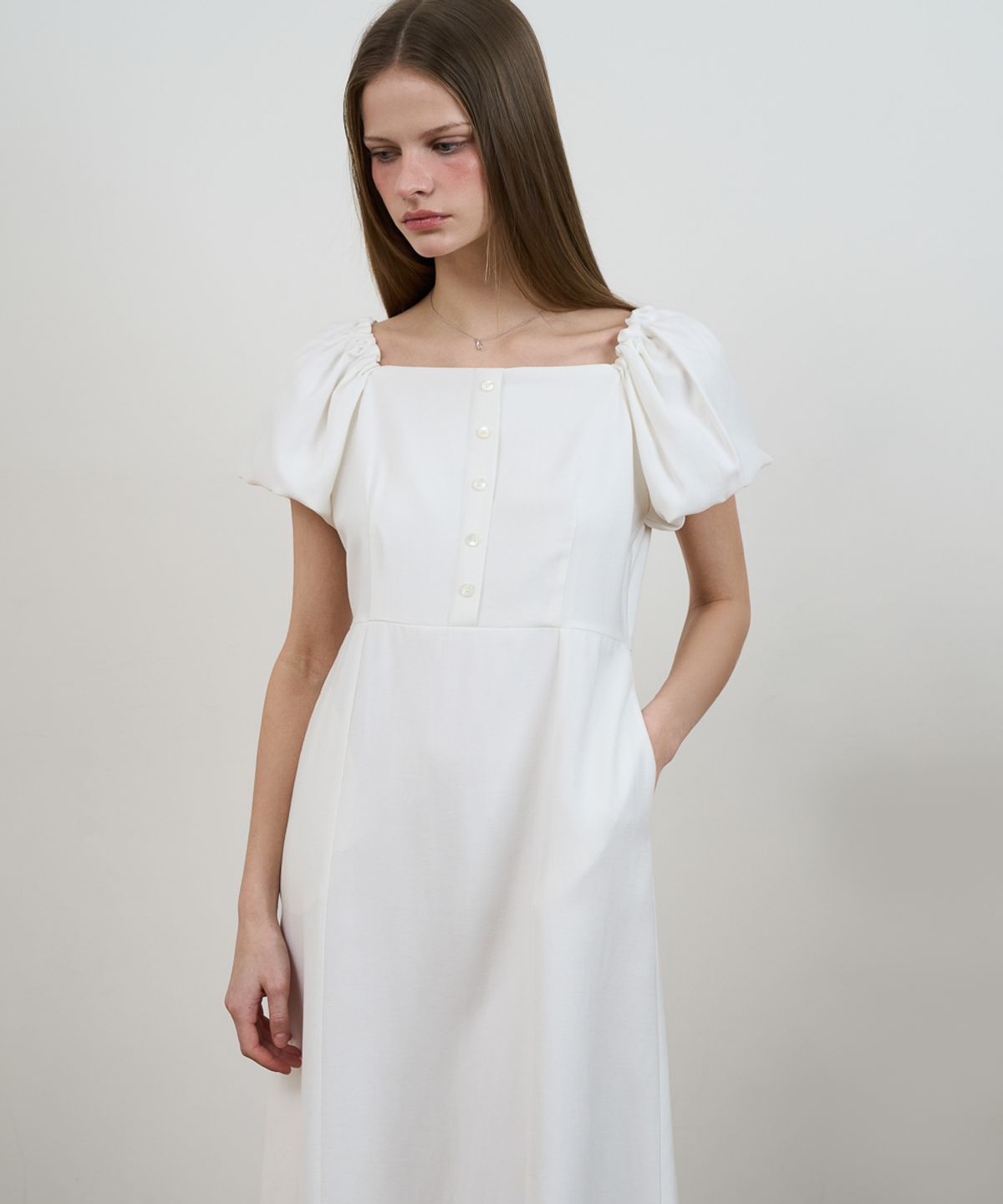 드헤베(DEHEVE) Square Neck Puff Dress [Ivory]