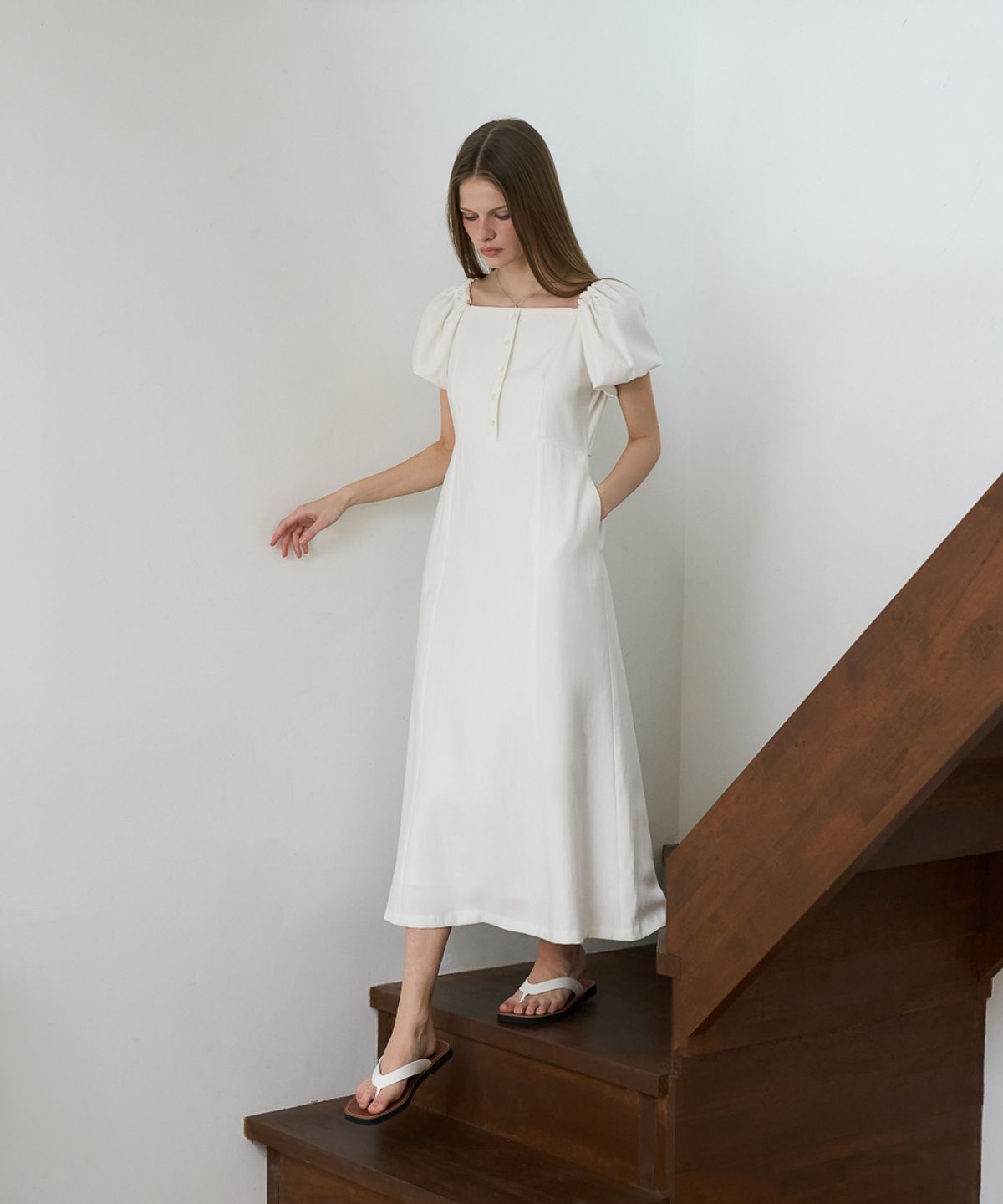 드헤베(DEHEVE) Square Neck Puff Dress [Ivory]