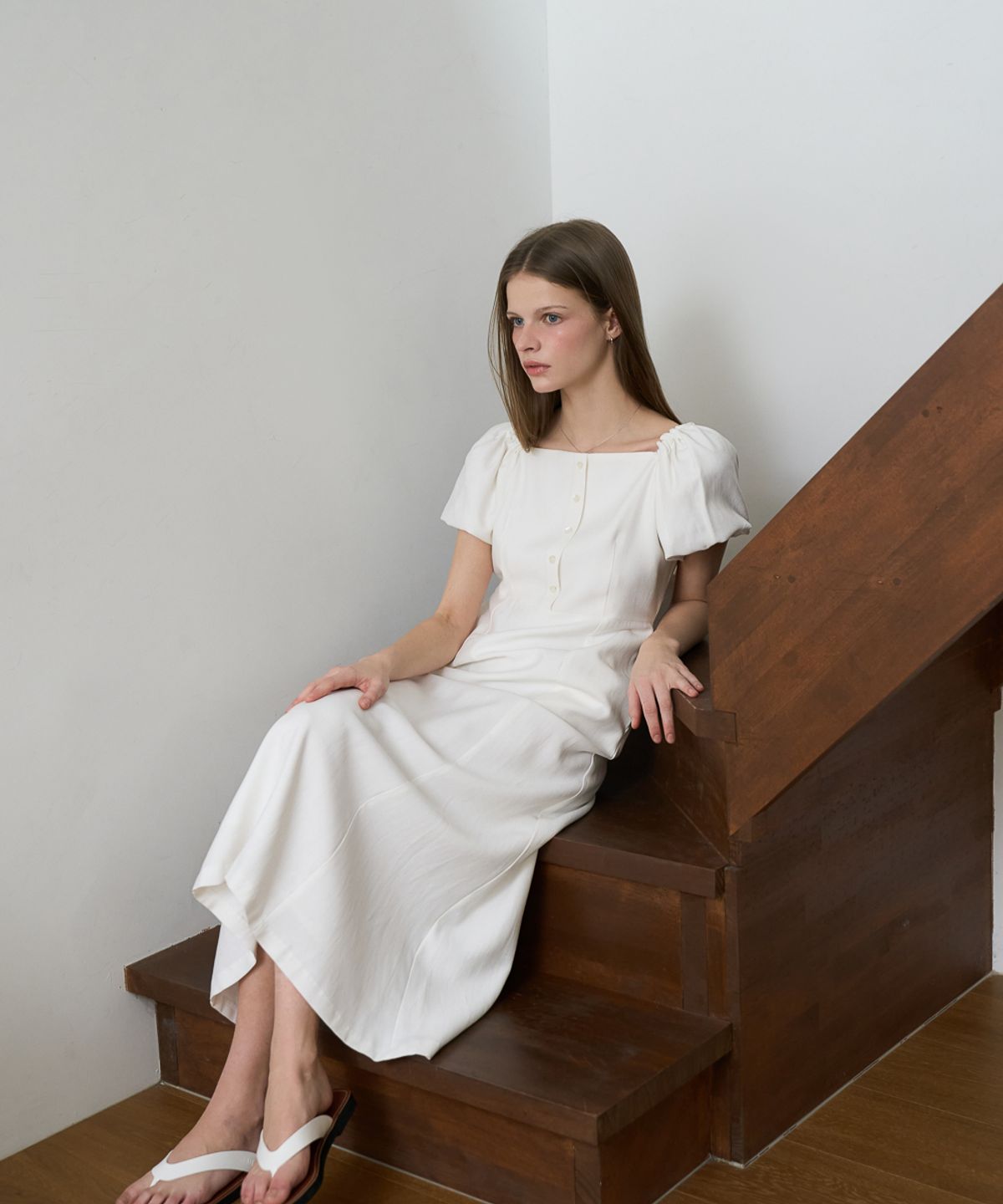 드헤베(DEHEVE) Square Neck Puff Dress [Ivory]