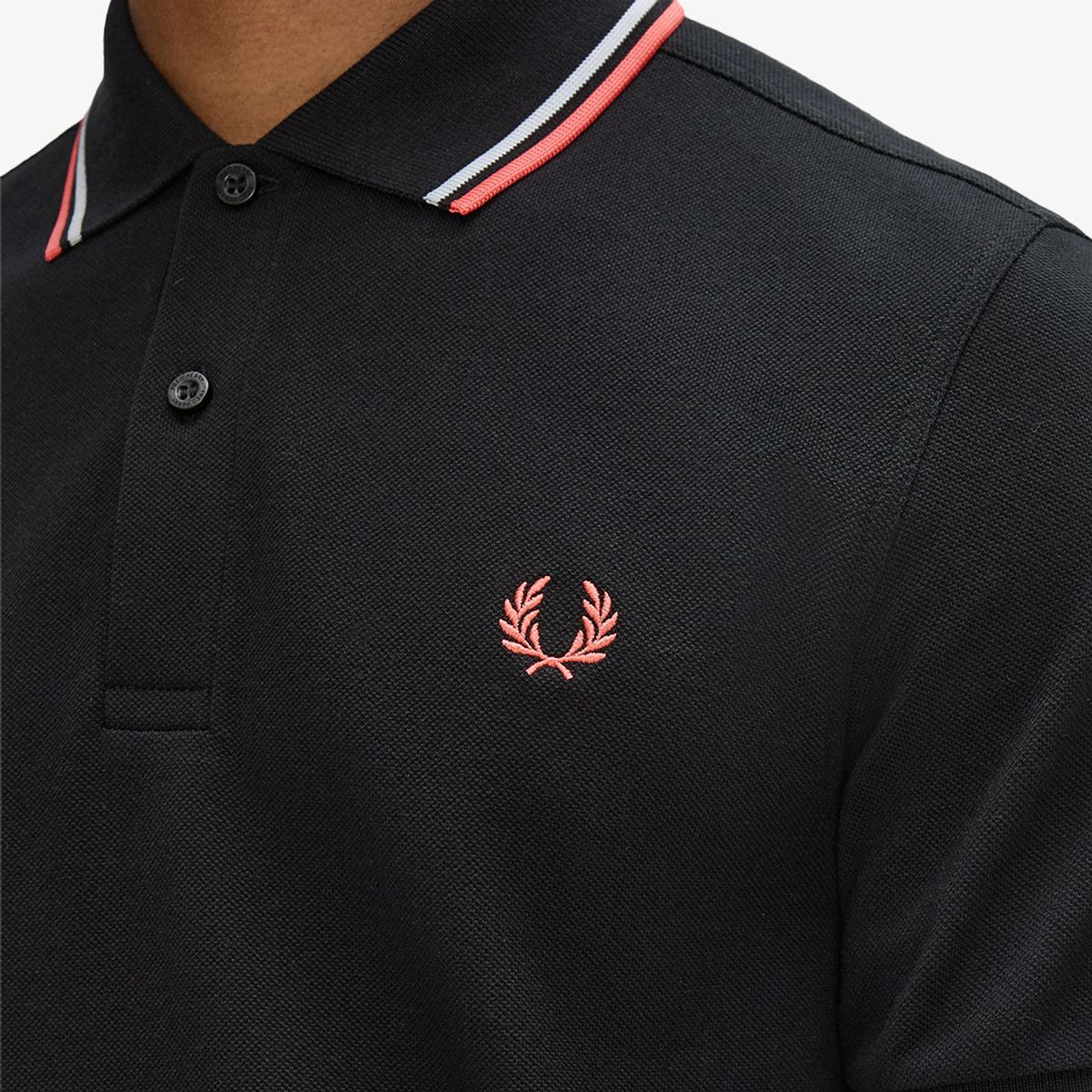 프레드페리(FRED PERRY) [M3600] 트윈 팁 프레드페리 셔츠 - 블랙/더스키블루/스트로베리크림 AFPM2613600-05C