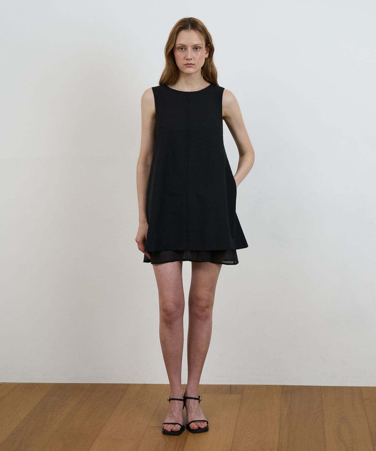 드헤베(DEHEVE) Layered Chiffon Mini Dress [Black]