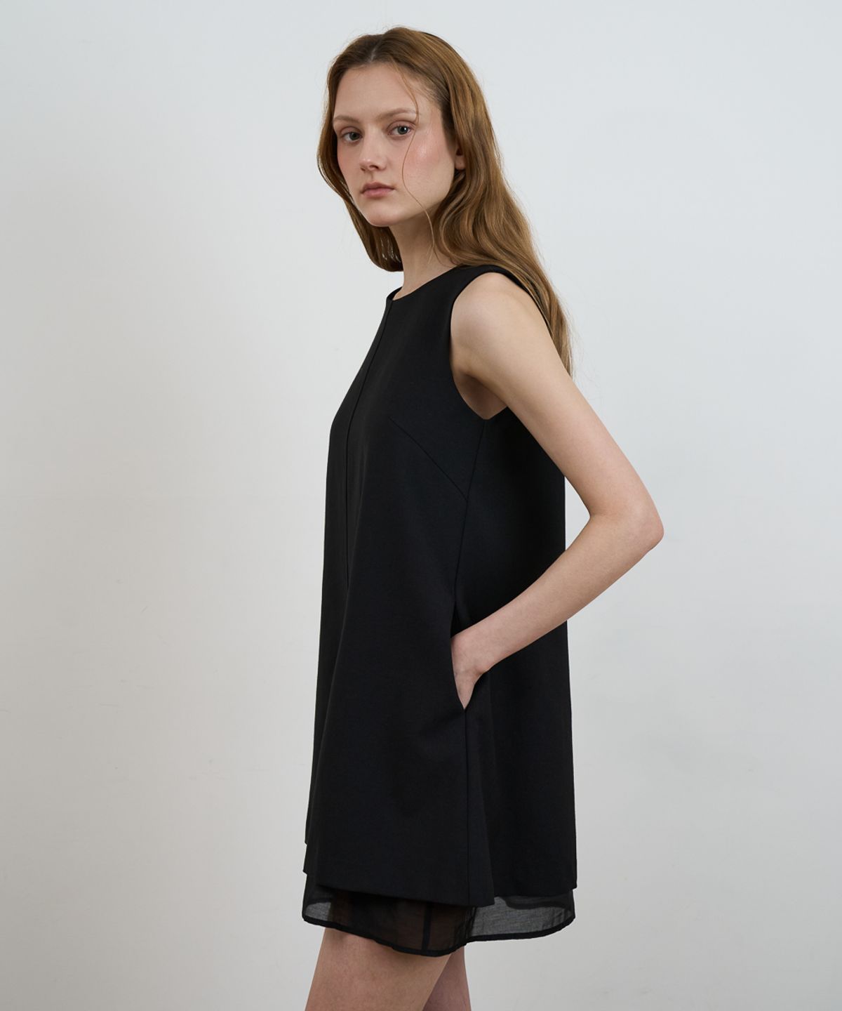 드헤베(DEHEVE) Layered Chiffon Mini Dress [Black]
